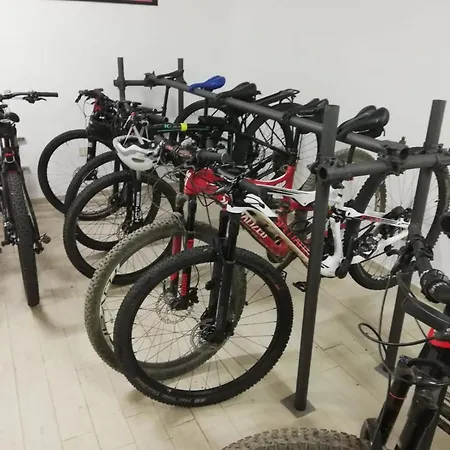 Tirrena Bike & Country Hotel