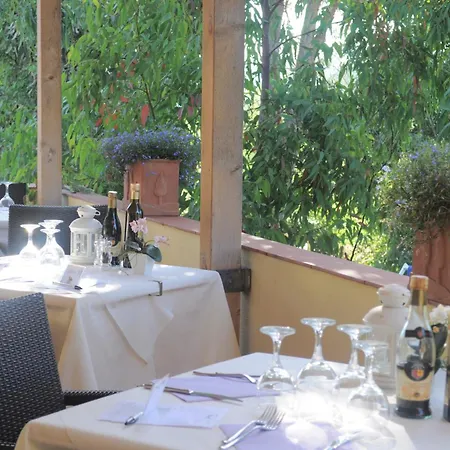 Hotel Tirrena Bike & Country