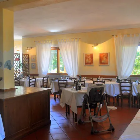 Отель Tirrena Bike & Country 3*