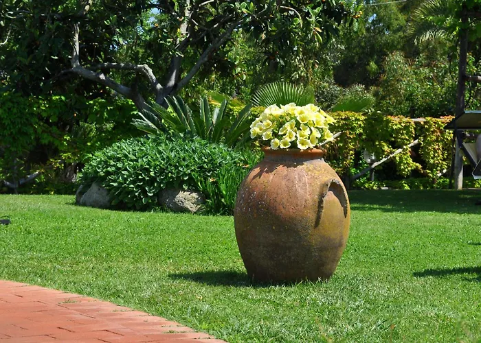 Szálloda Tirrena Bike & Country 3*