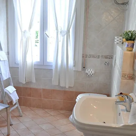 Hotel Tirrena Bike & Country