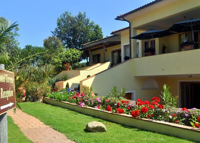 מלון Tirrena Bike & Country