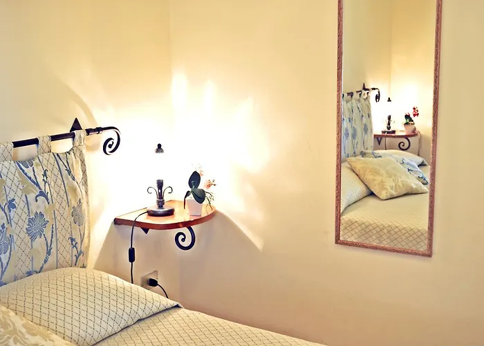 מלון Tirrena Bike & Country 3*